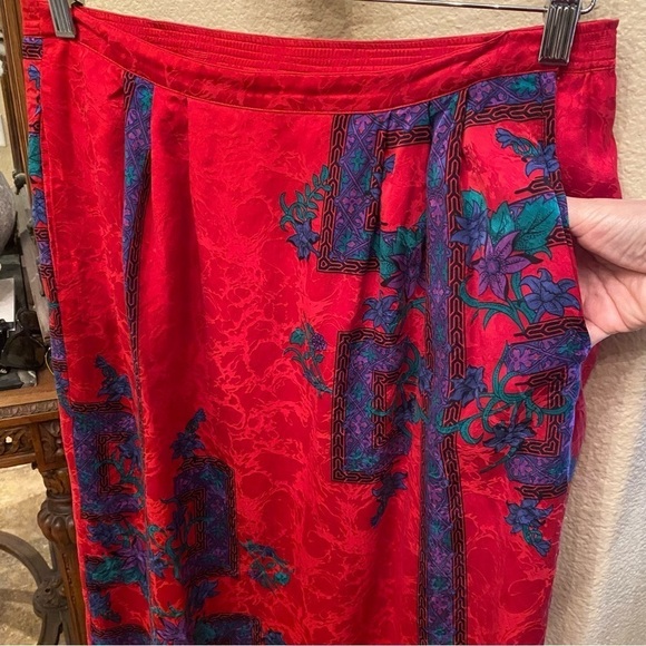 Vtg ANNE CRIMMINS For Umi Collections Women Red Floral 100% Silk Skirt Size 10 - Picture 2 of 8